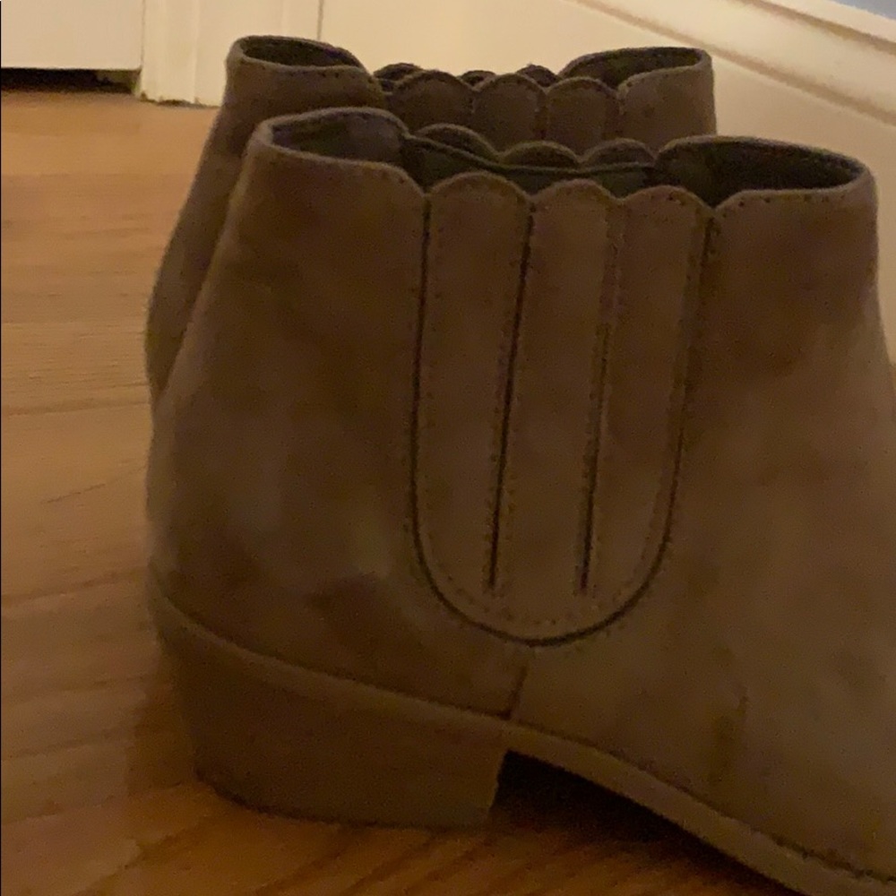 Tan suede booties - Picture 5 of 6